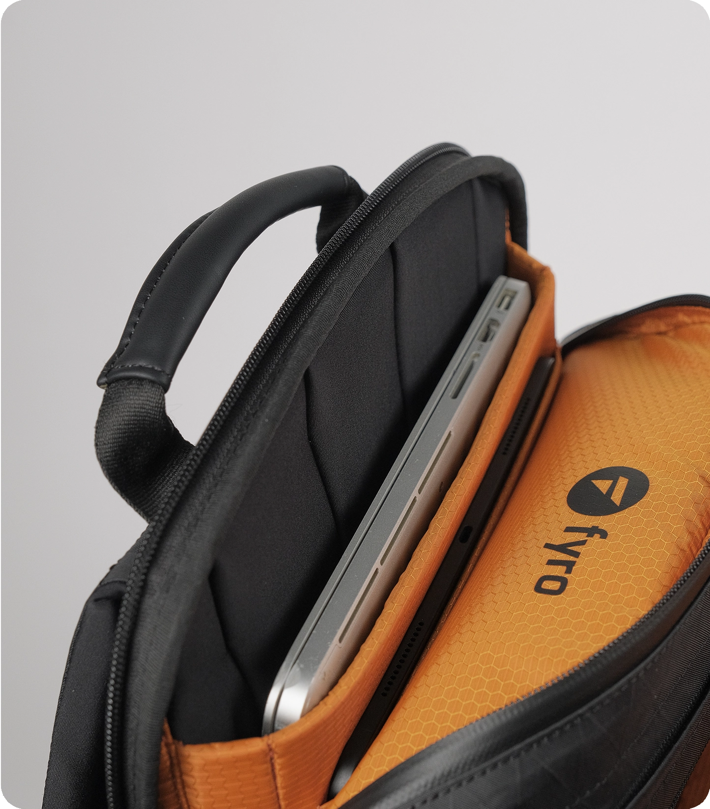 Fyro Tenax 22L X-PAC